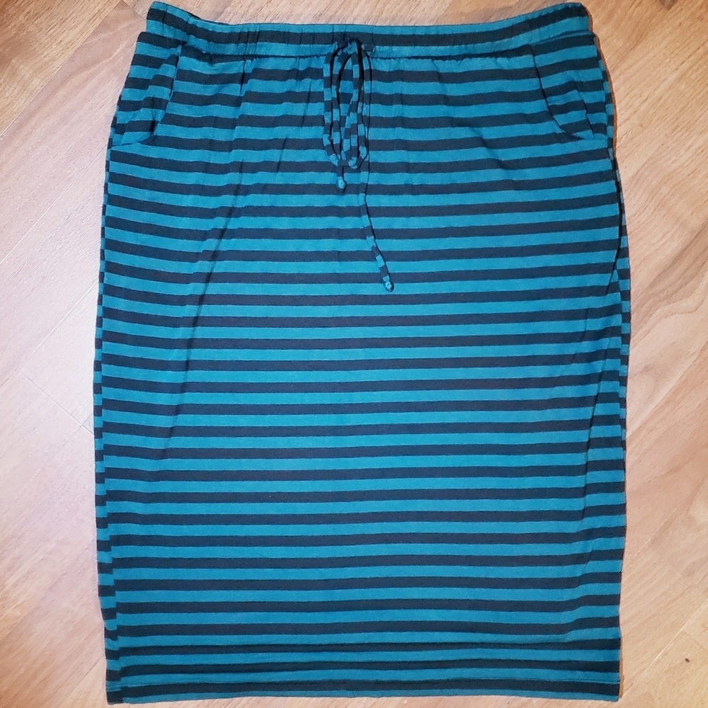 Bobeau Striped Skirt with Pockets